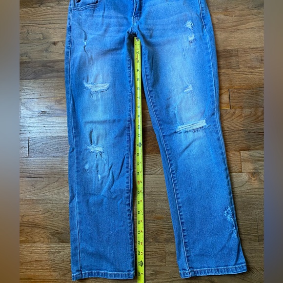 Kancan Jean Light Wash Lightly Distressed Size 26 Pants Womens - Picture 6 of 12